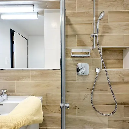 New 3kk Apartment: Holesovice Heart *