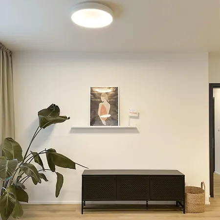 New 3kk Apartment: Holesovice Heart Praha